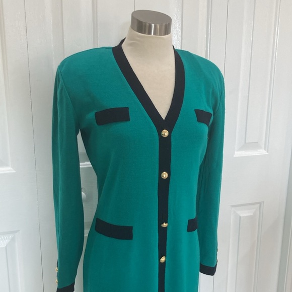 Authentic Original Vintage Style Green Midi Dress with Black Accents - Picture 6 of 16
